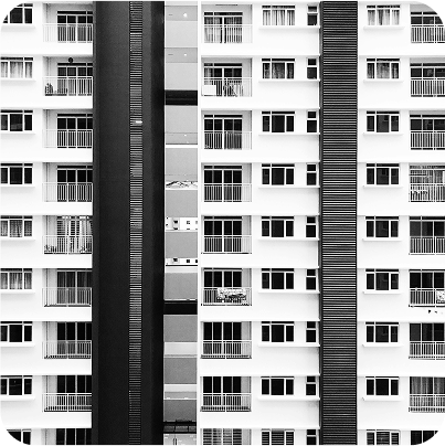 Edificios blanco y negro